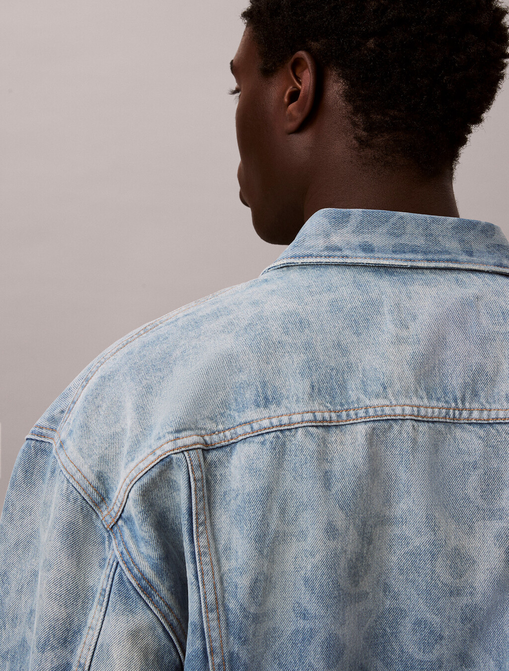 Buy 90S 트러커 자켓 in color Light Blue