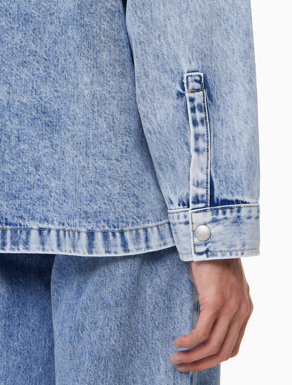 Buy 남성 오버핏 에코 쿨 데님 셔켓 in color CHALKY BLUE
