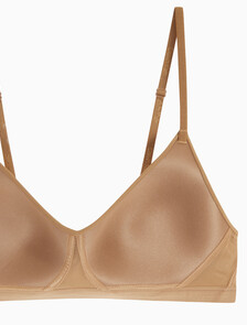 Buy 여성 폼투바디 브라렛 in color SANDALWOOD