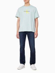 Buy 남성 레귤러핏 히어로 모노그램 로고 반팔 티셔츠 in color HARBOR GRAY
