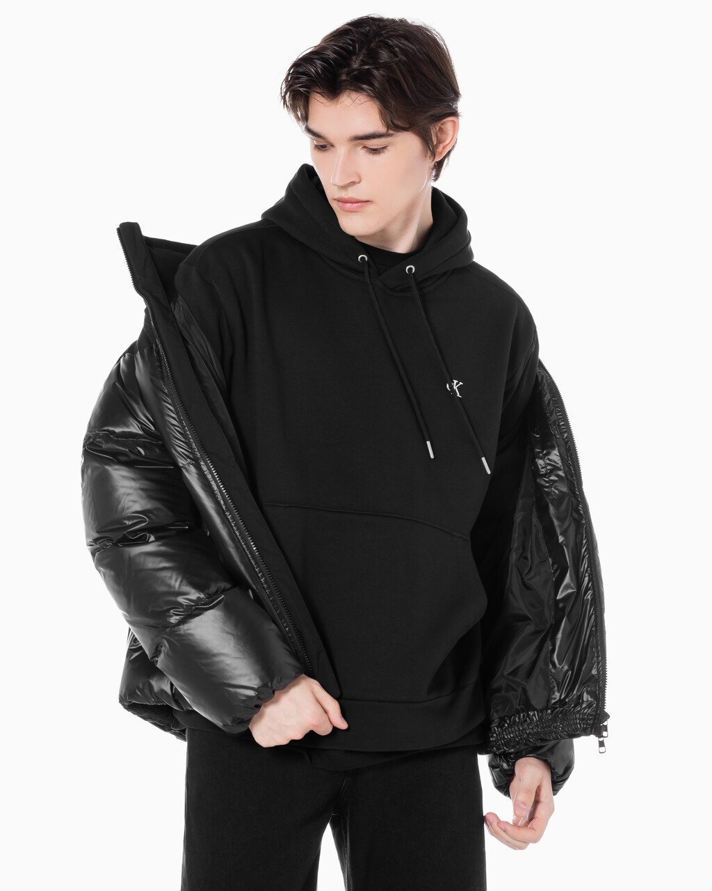 Buy 남녀공용 릴렉스 숏 블로킹 다운 푸퍼 in color CK BLACK