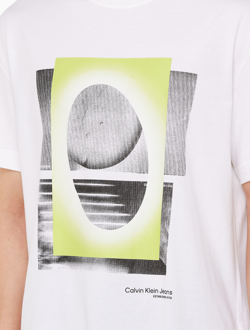 Buy 남성 메타 포토프린트 반팔 티셔츠 in color BRIGHT WHITE
