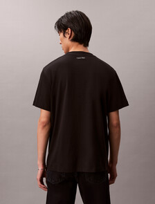 Buy 20S 마치 그래픽 시즈널 패션 레인지 티 in color BLACK