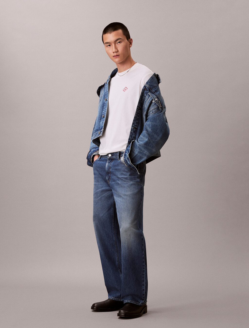 Buy 남성 90S 인디고 시트린 트러커 in color Light blue