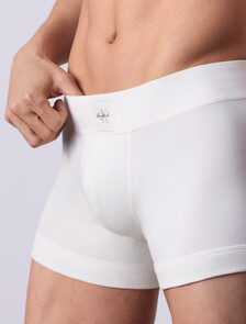 Buy Jung Kook for Calvin Klein 남성 헤리티지 코튼 트렁크 in color TOFU