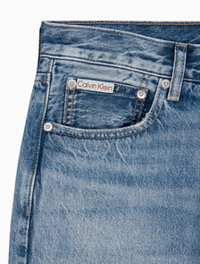 Buy 남성 스탠다드 스트레이트핏 미드블루 이탈리안 데님 in color MID BLUE BACK EMBRO