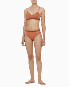 Buy 여성 퓨쳐 쉬프트 홀리데이 AF 하이레그 탕가 in color RED BROWN