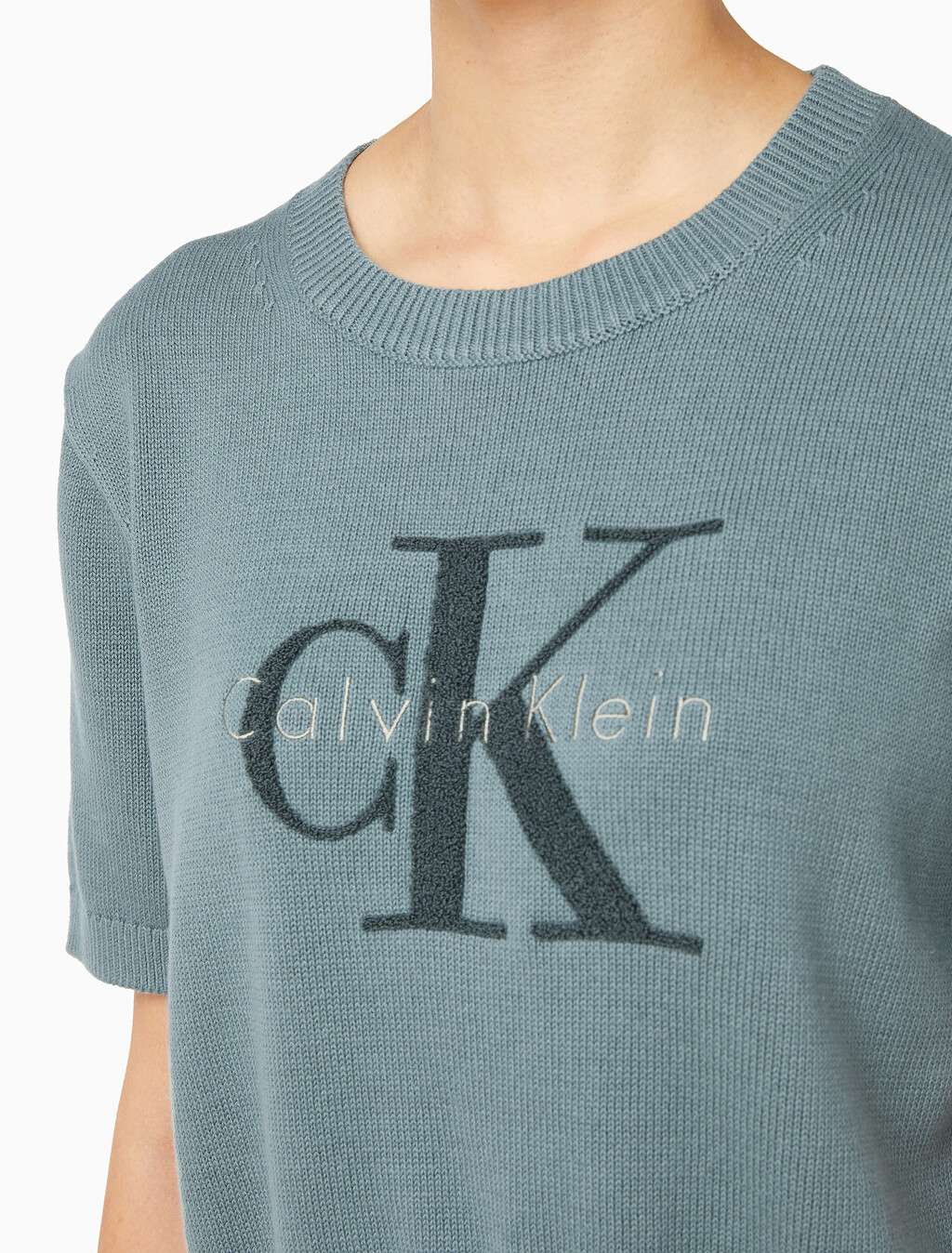 Buy 여성 청키 코튼 그래픽 풀오버 in color Mid Green