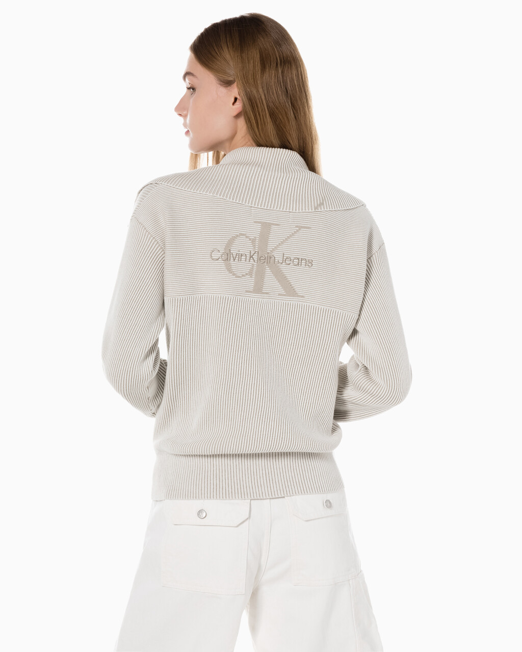 Buy 여성 하프집업 와이드 카라 스웨터 in color WHITE