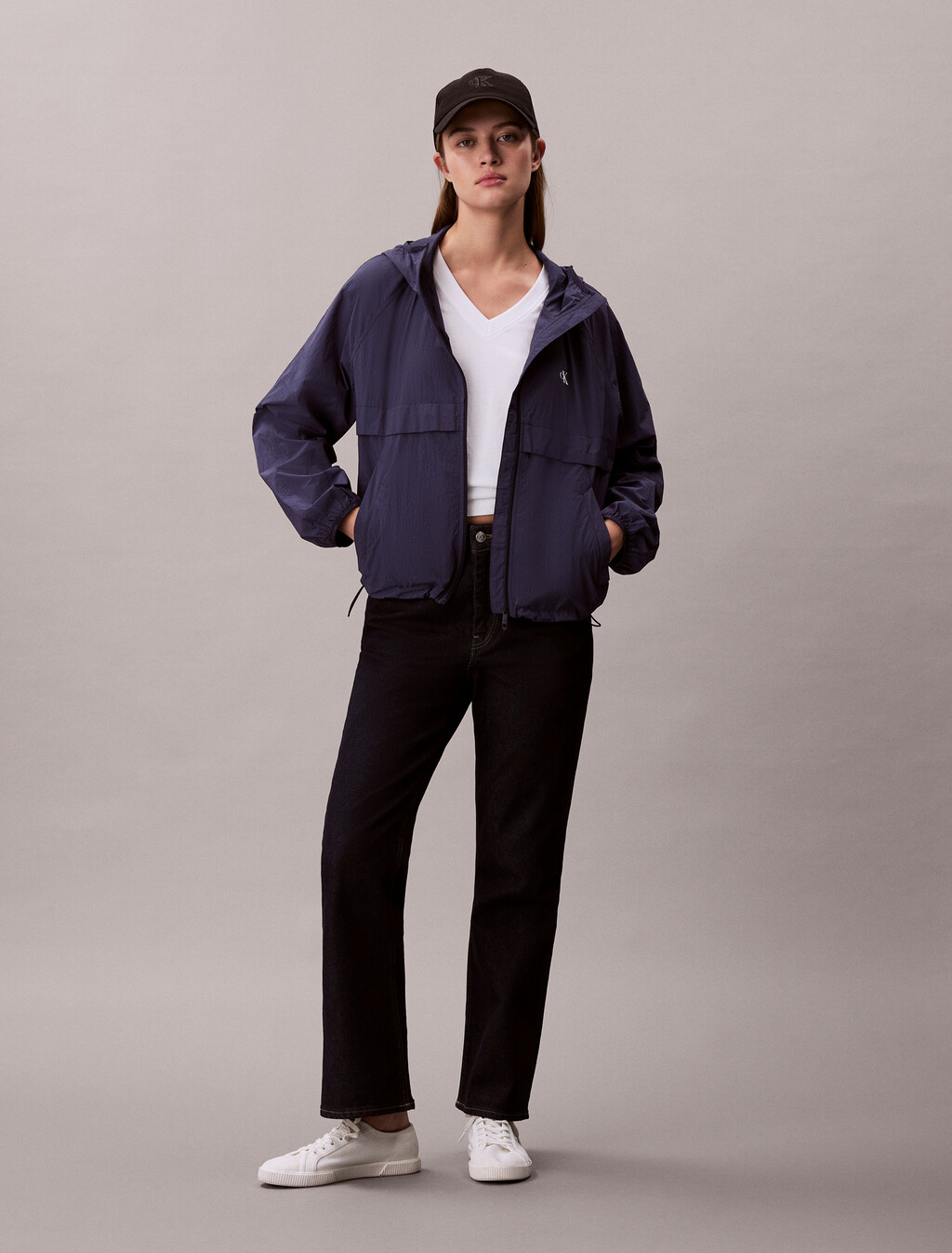 Buy 여성 숏 릴렉스드 패커블 윈드브레이커 in color Evening Blue