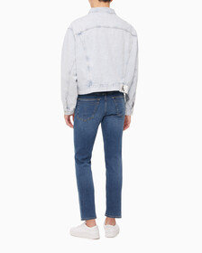 Buy 남성 오버사이즈핏 박시 크롭 데님 재킷 in color 028A CHALKY BLU