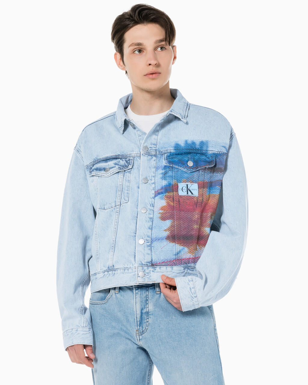 Buy 남성 오버사이즈핏 박시 크롭 데님 재킷 in color 028A CHALKY BLU