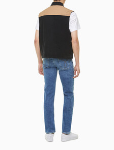 Buy 남성 캔버스 포켓 데님 베스트 in color WASHED BLACK LOGO LACE