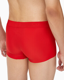 Buy 남성 CK 블랙 마이크로 싱글 로우라이즈 트렁크 in color ROUGE