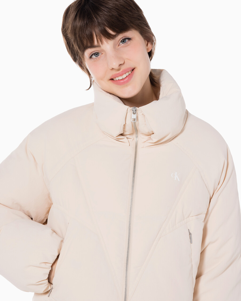 Buy 여성 패커블 울트라 라이트 다운 in color PINK BEIGE