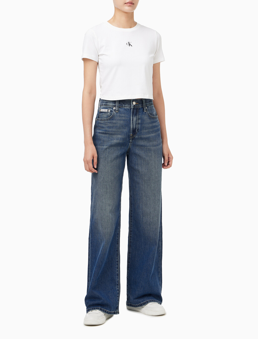 Buy 여성 와이드 레그핏 다크 블루 데님 in color Blue
