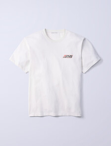 Buy Jung Kook for Calvin Klein  남성 릴렉스 핏 뱃지 로고 반팔 티셔츠 in color TOFU