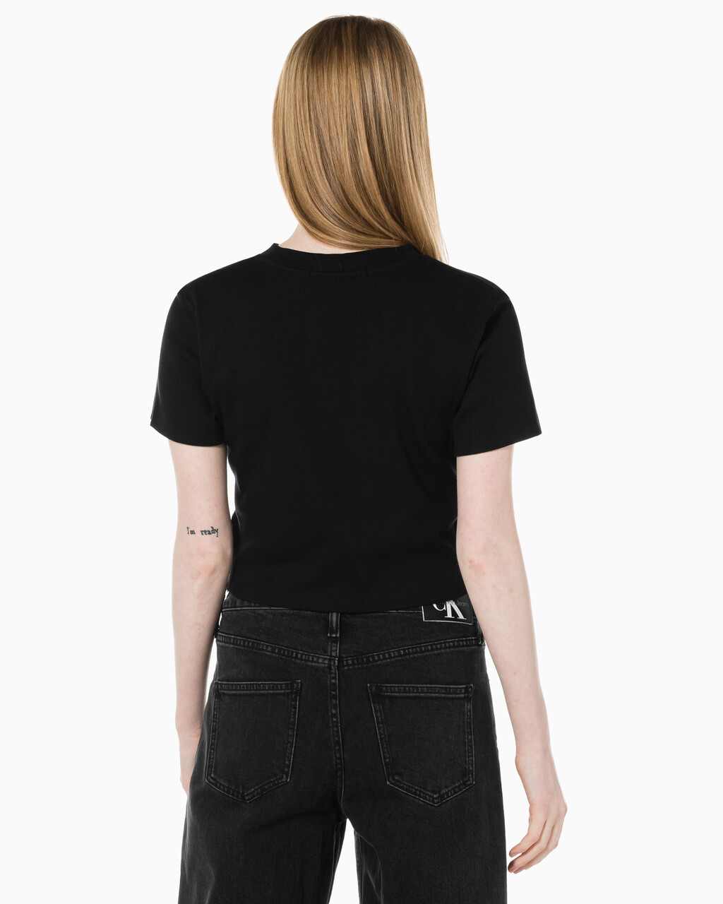 Buy 여성 로고 뱃지 크롭 반팔 티셔츠 in color CK BLACK