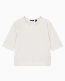 Buy 여성 박시 핏 에센셜 기능성 반팔 티셔츠 in color WHITE