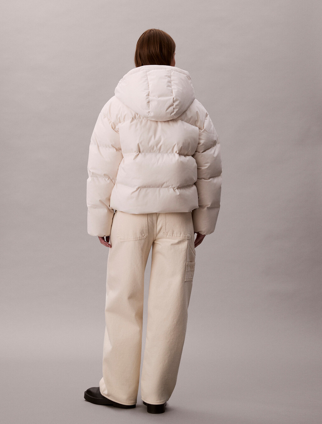 Buy 여성 미드 랭스 후드 다운 in color Ivory