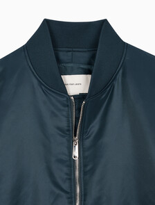 Buy 여성 필드 나일론 보머 자켓 in color NAVY