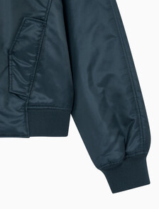 Buy 여성 필드 나일론 보머 자켓 in color NAVY