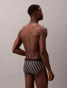 Buy 남성 CK 그래픽 마이크로 힙브리프 in color BLACK PRINT