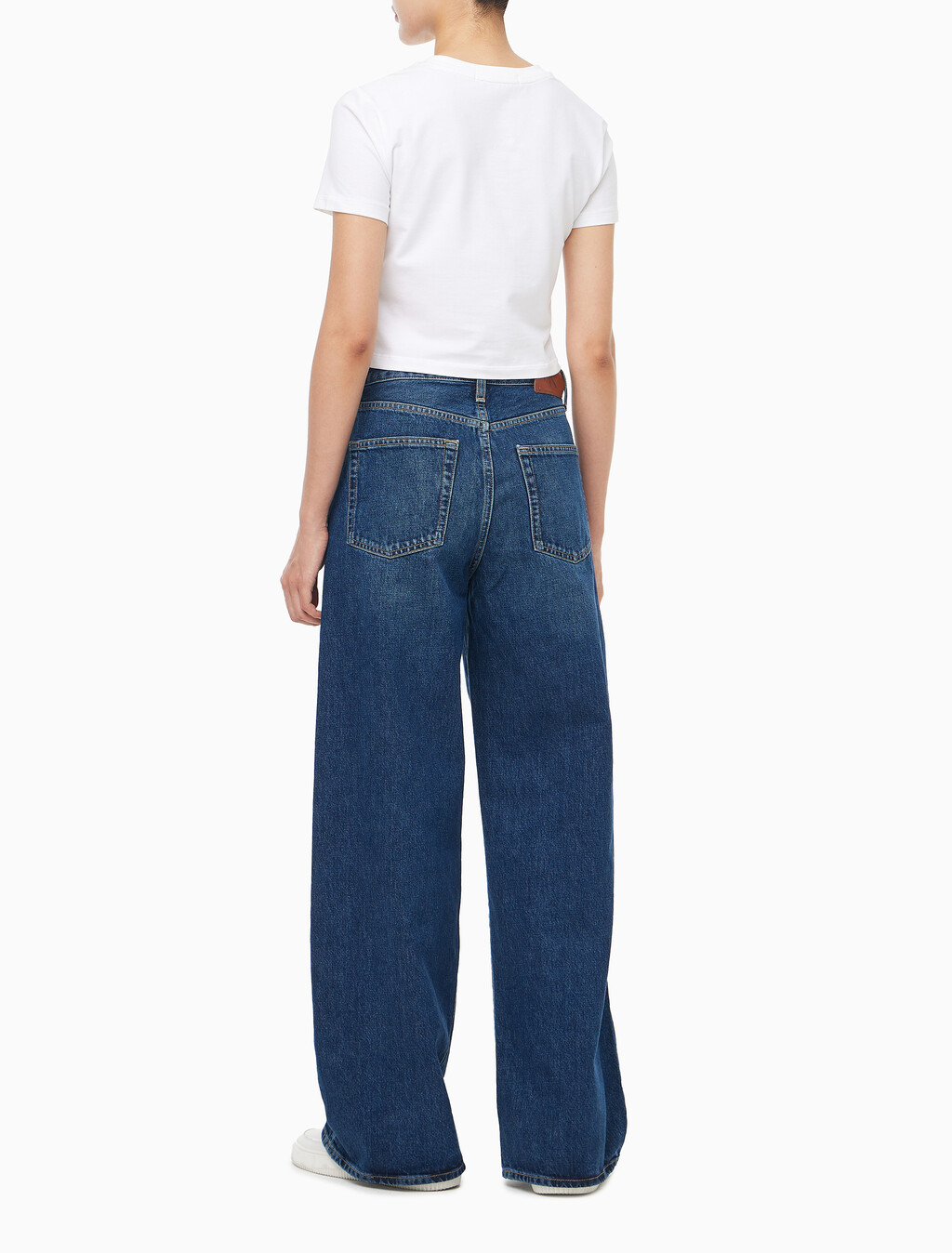 Buy 여성 와이드 레그핏 다크 블루 데님 in color Blue
