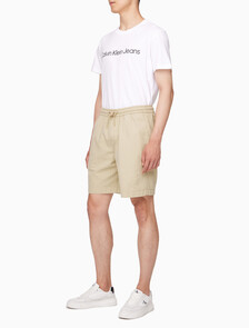 Buy 남성 텍스처드 코튼 쇼츠 in color PALE KHAKI