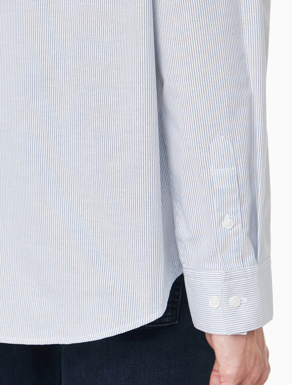 Buy 남성 커브 로고 옥스포드 클래식 셔츠 in color LIGHT BLUE