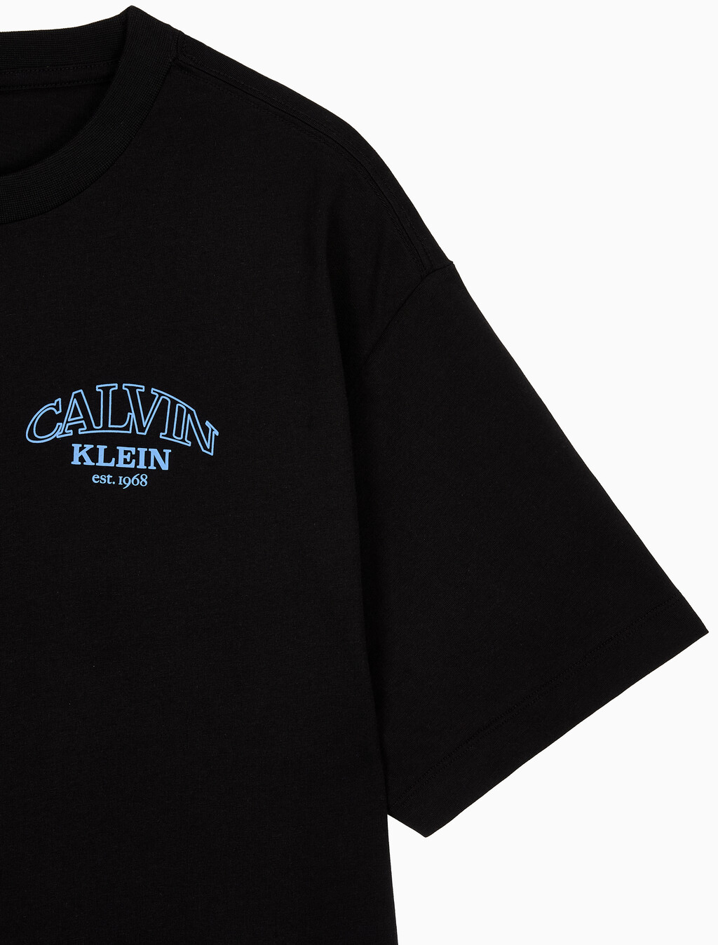 Buy 릴렉스드 저지 엠보스드 모노로고 티 in color BLACK