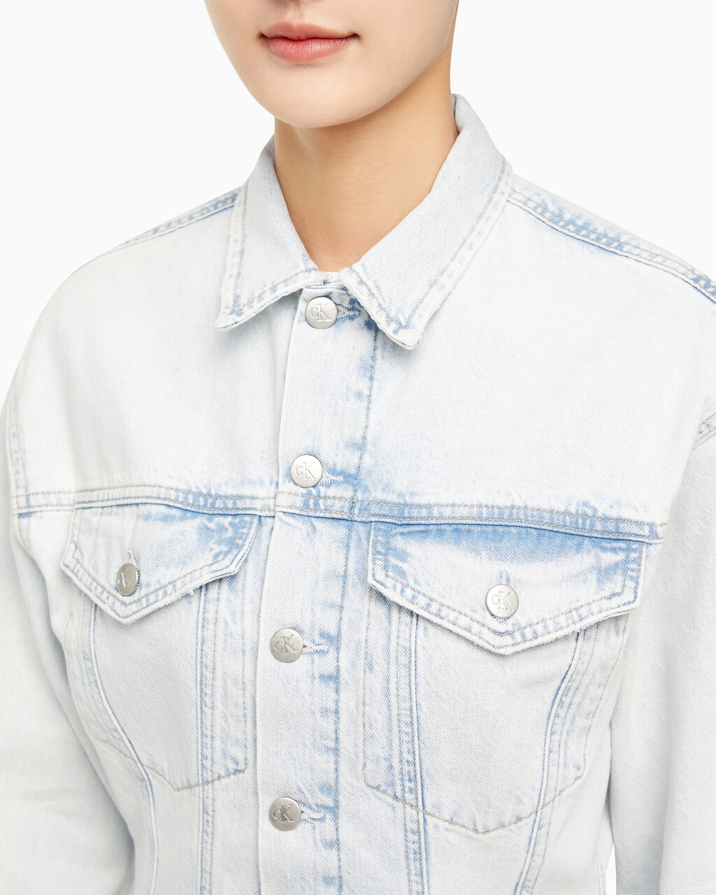 Buy 여성 오버사이즈핏 코르셋 데님 재킷 in color 028A CHALKY BLU