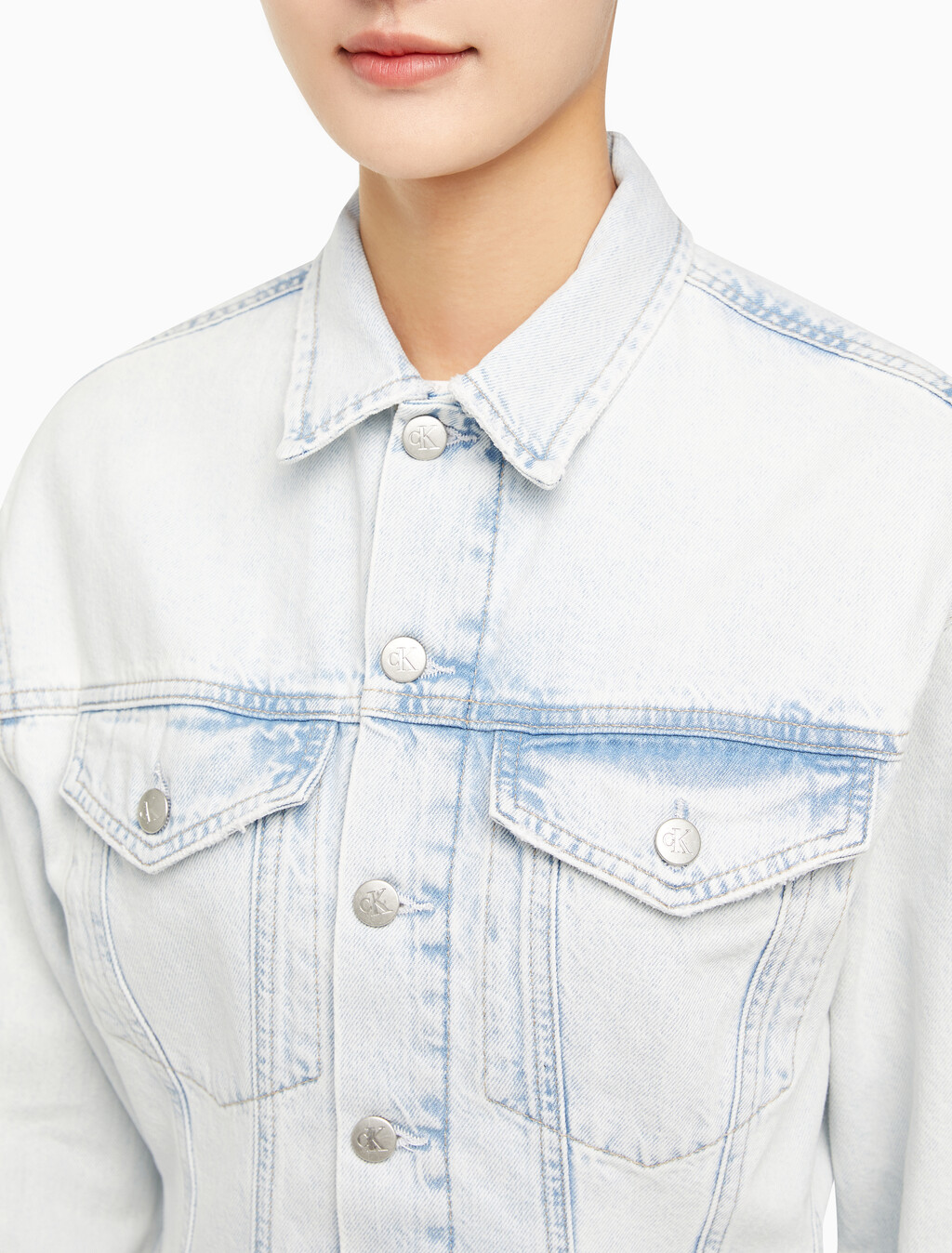 Buy 여성 오버사이즈핏 코르셋 데님 재킷 in color CHALKY BLUE
