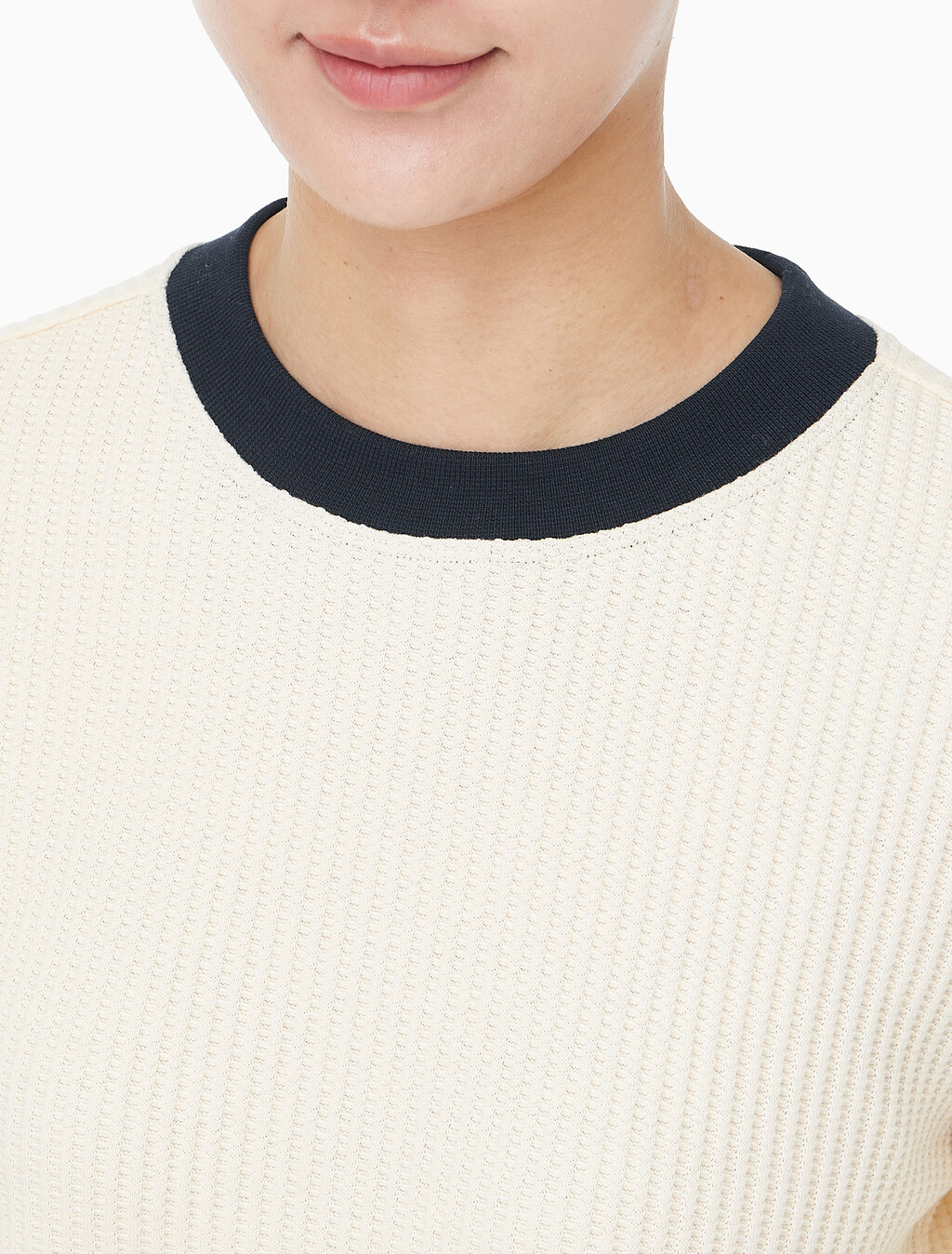 Buy 여성 L/S 와플 티셔츠 in color White