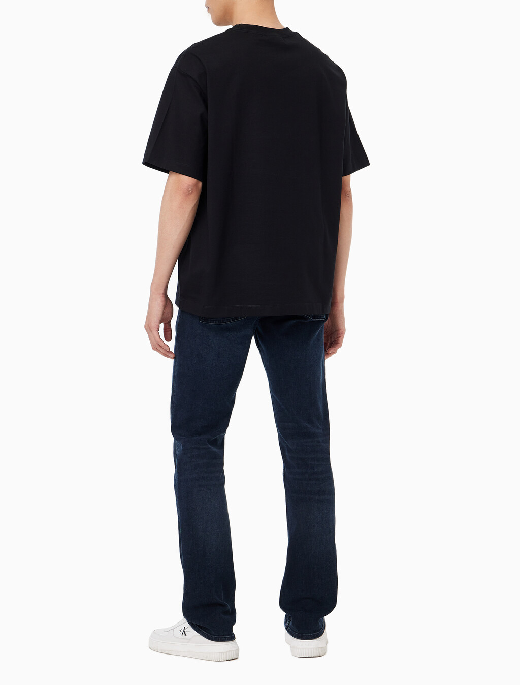Buy 남성 릴렉스핏 히어로 모노그램 로고 반팔 티셔츠 in color BLACK