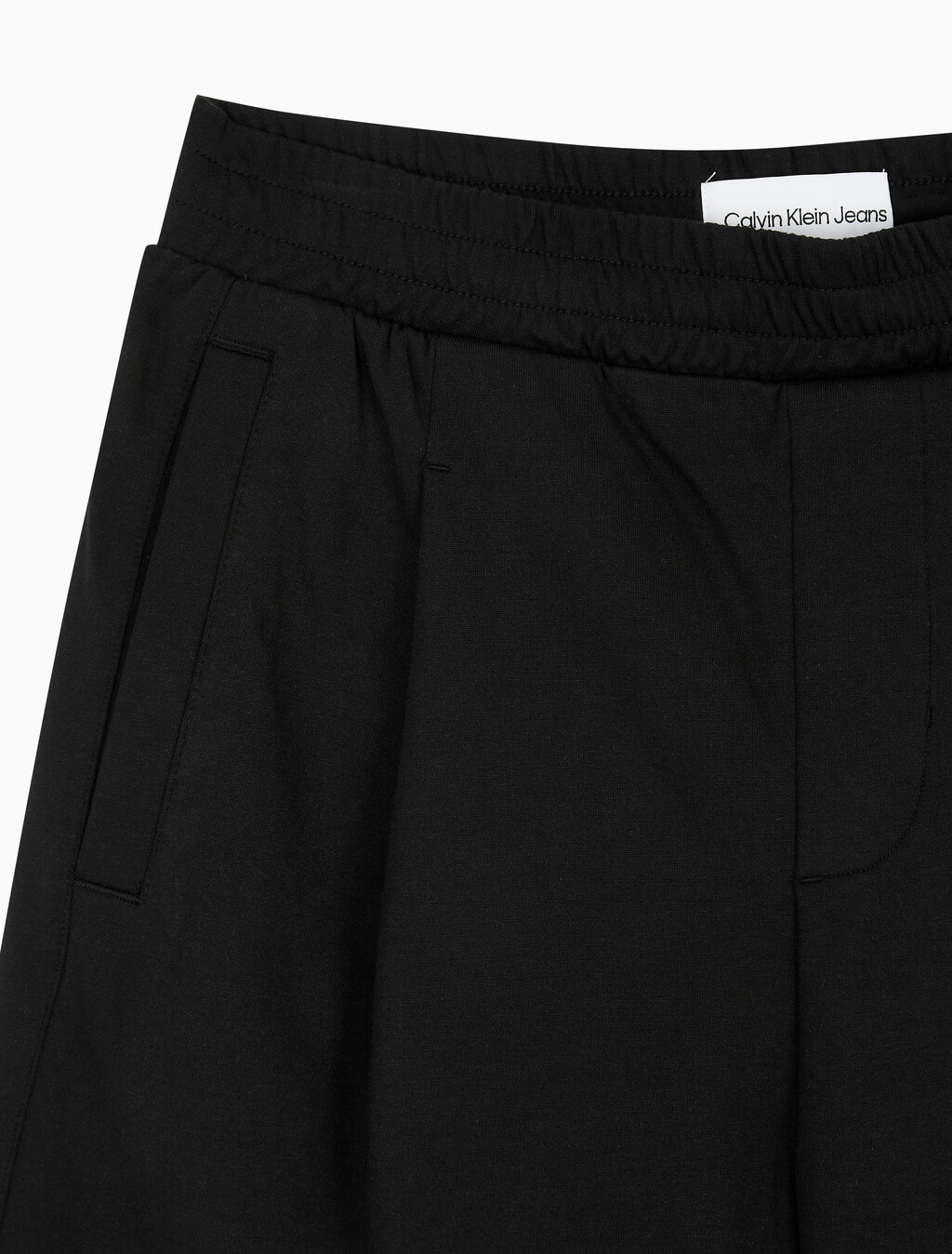 Buy 남성 쿨링 플리츠 쇼츠 in color CK BLACK