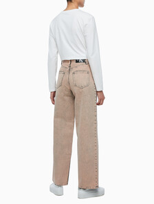 Buy 여성 하이라이즈 릴렉스핏 얼스 핑크 칼라 데님 in color MID BLUE BACK EMBRO