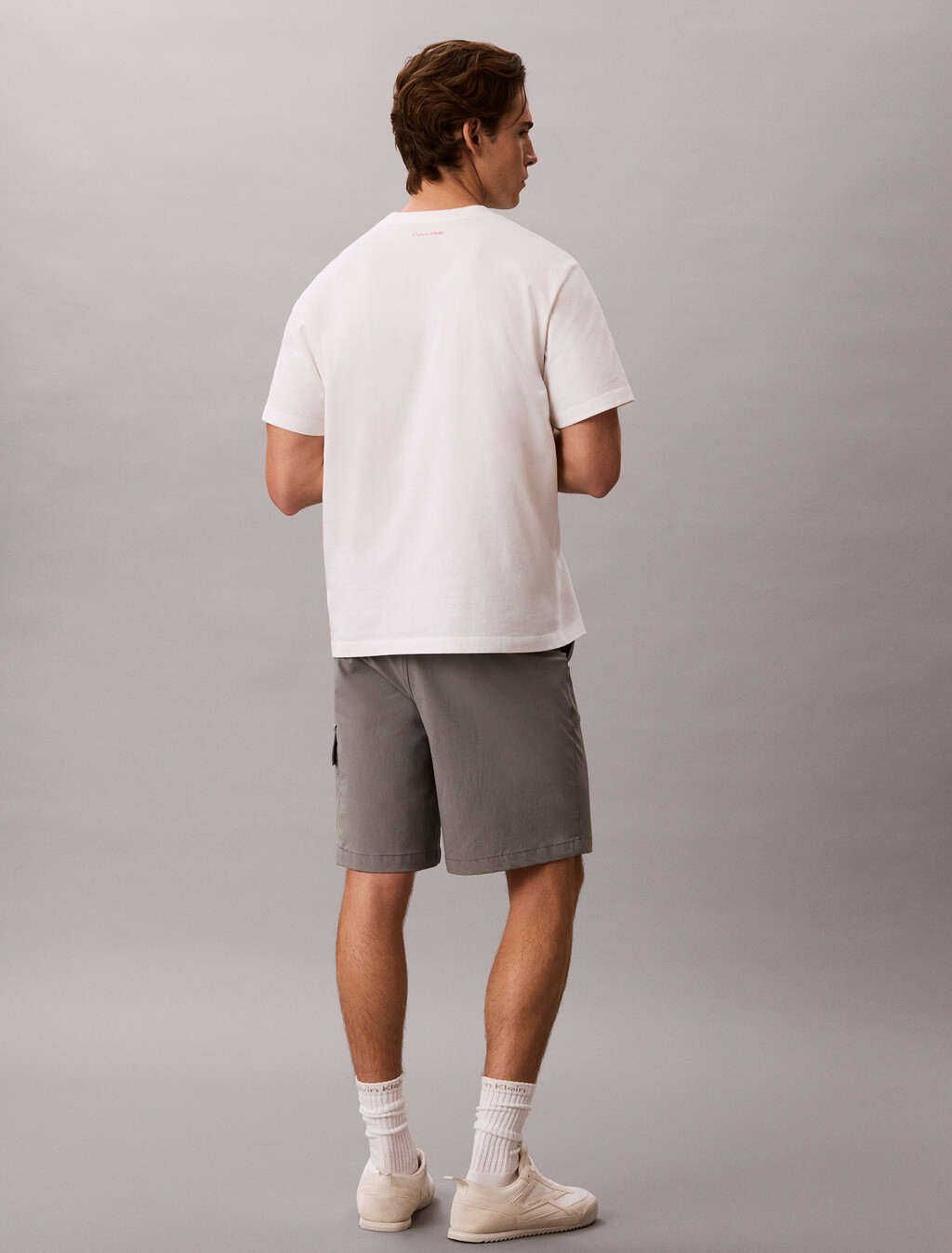 Buy 테크 나일론 릴렉스 유틸리티 쇼츠 in color Brown