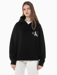 Buy 남녀공용 릴렉스핏 스몰 모노그램 로고 기모 후디 in color CK BLACK