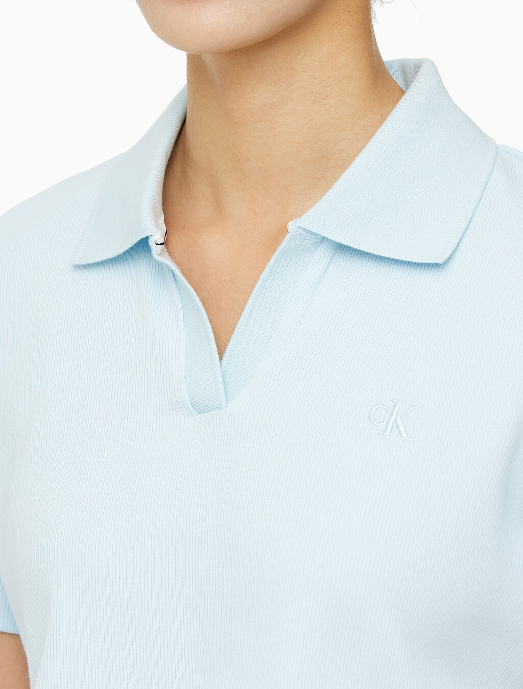 Buy 여성 로고 컷아웃 크롭 폴로 티셔츠 in color KEEPSAKE BLUE
