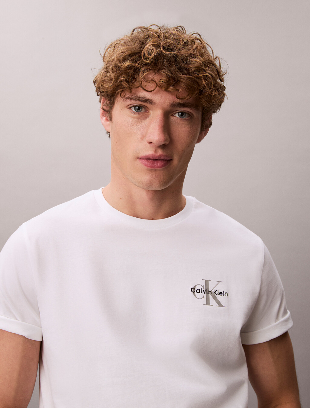 Buy 남성 20S 저지 클래식 마이크로 모노로고 티 in color BRIGHT WHITE