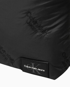 Buy 여성 CKJ 퍼피 AOP 크로스 바디백 in color BLACK