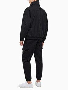 Buy 남성 리트렉터블 후드 필드 자켓 in color CK BLACK