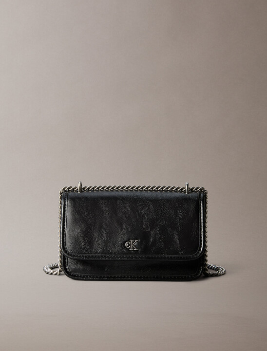 여성 CKJ 유틸리티 메탈 로고 E/W 플랩 백