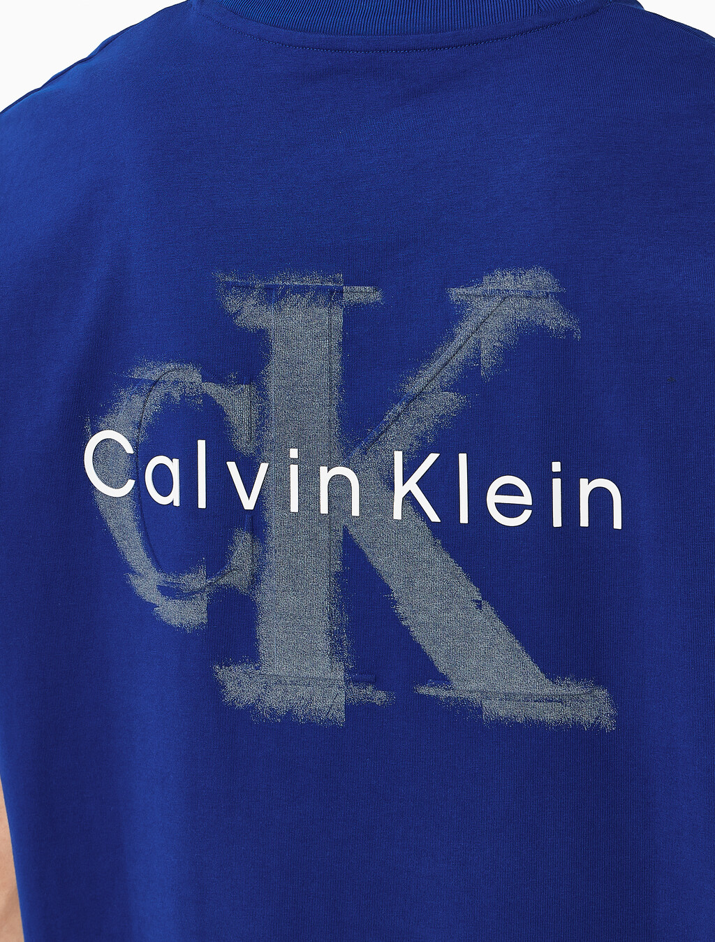 Buy 남성 오버핏 엠보스 모노로고 티 in color Blue