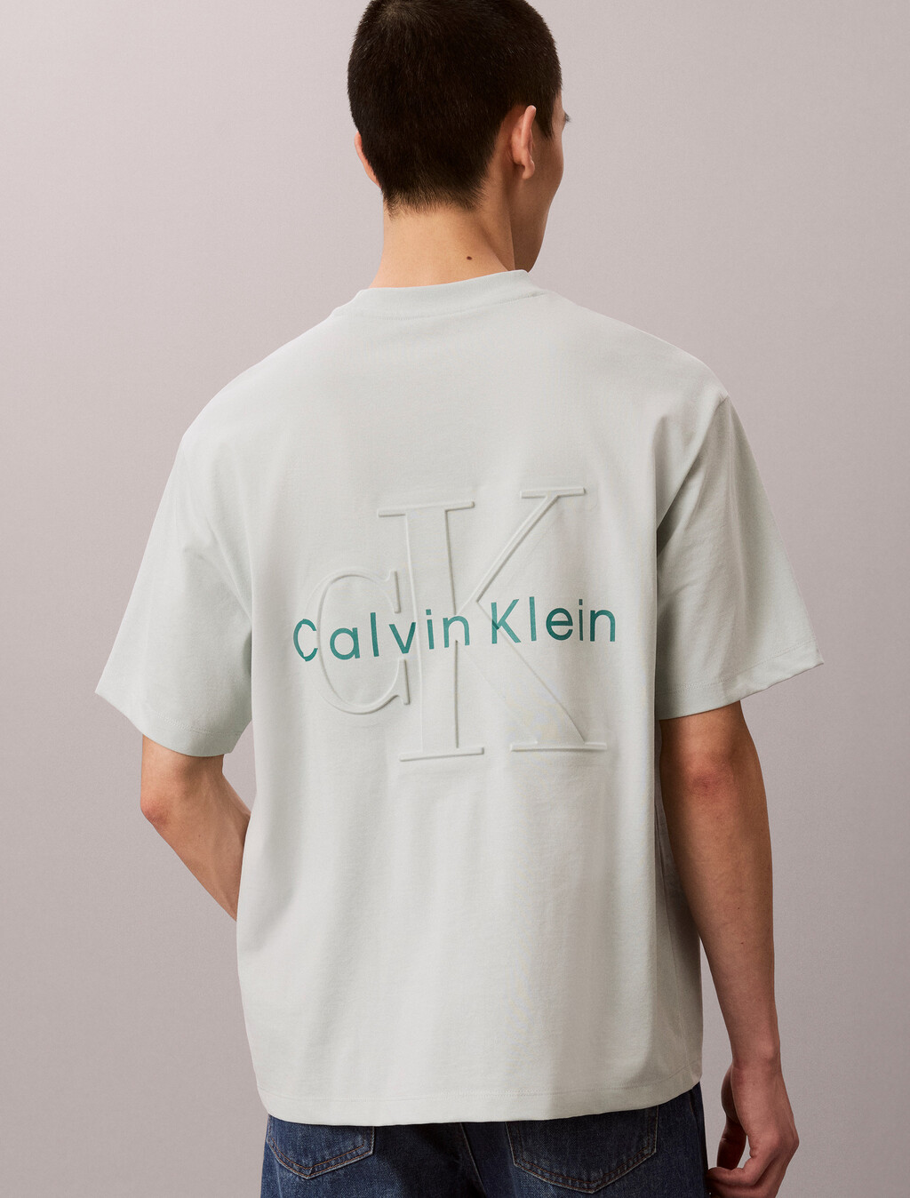 Buy 릴렉스드핏 쿨링 저지 모노로고 티 in color Dusty blue