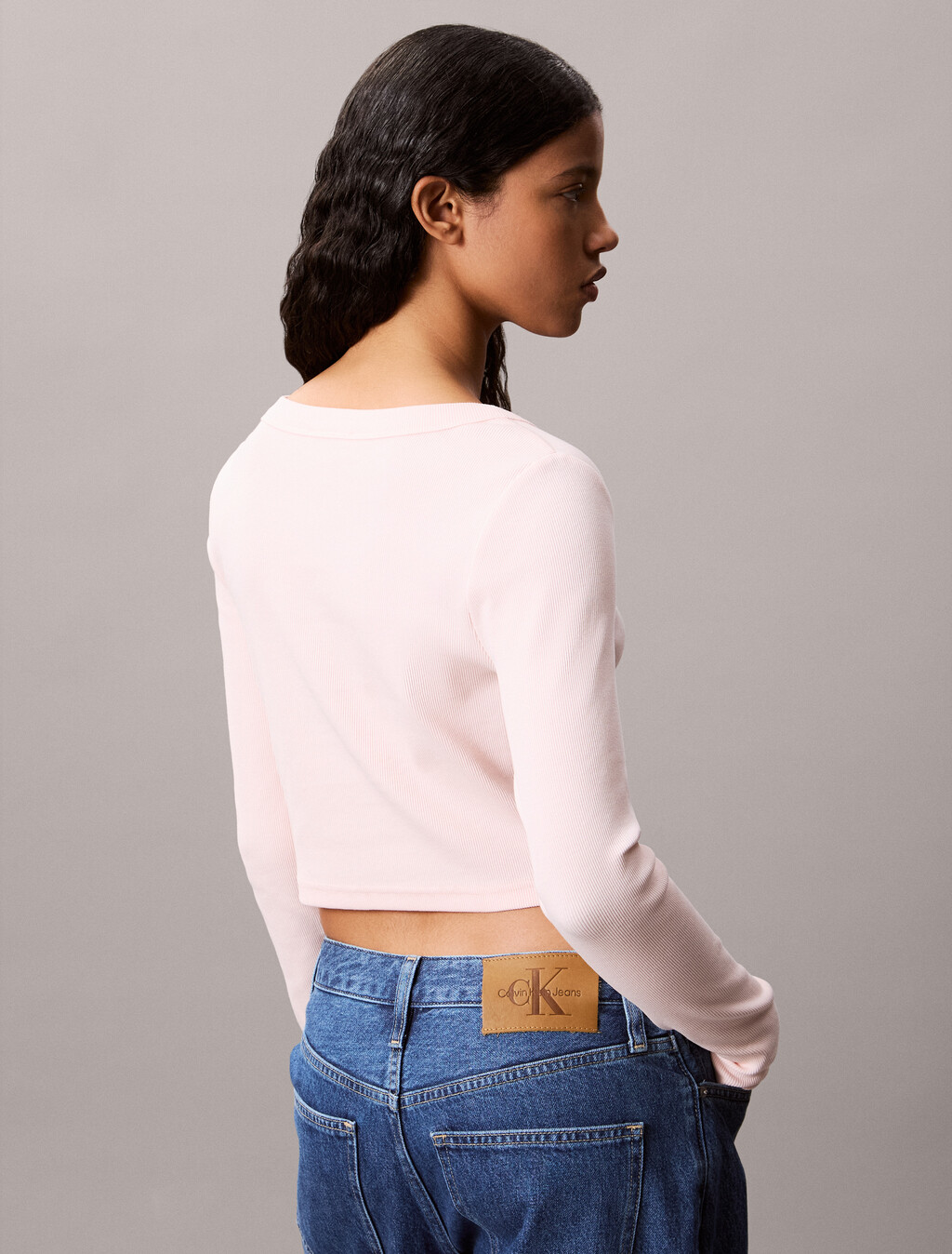 Buy 여성 우븐라벨 베이비립 가디건 in color CLOUD PINK