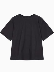 Buy 여성 릴렉스드 스탠다드로고 크루넥 반팔 티셔츠  in color BLACK BEAUTY