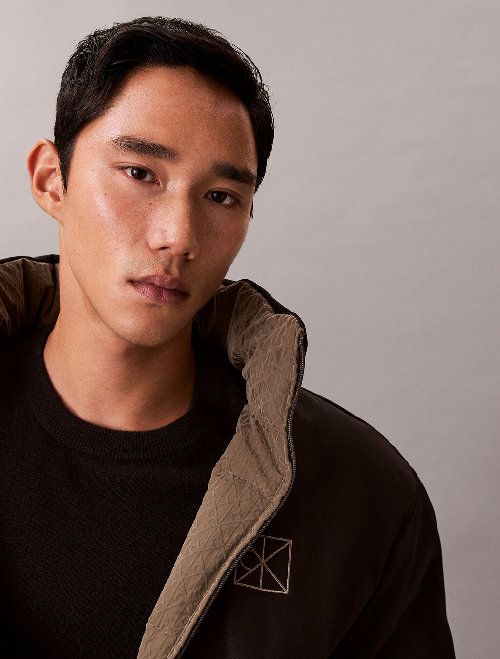 Buy 남성 나일론 리버서블 올오버프린트 다운 푸퍼 자켓 in color BUNGEE CORD