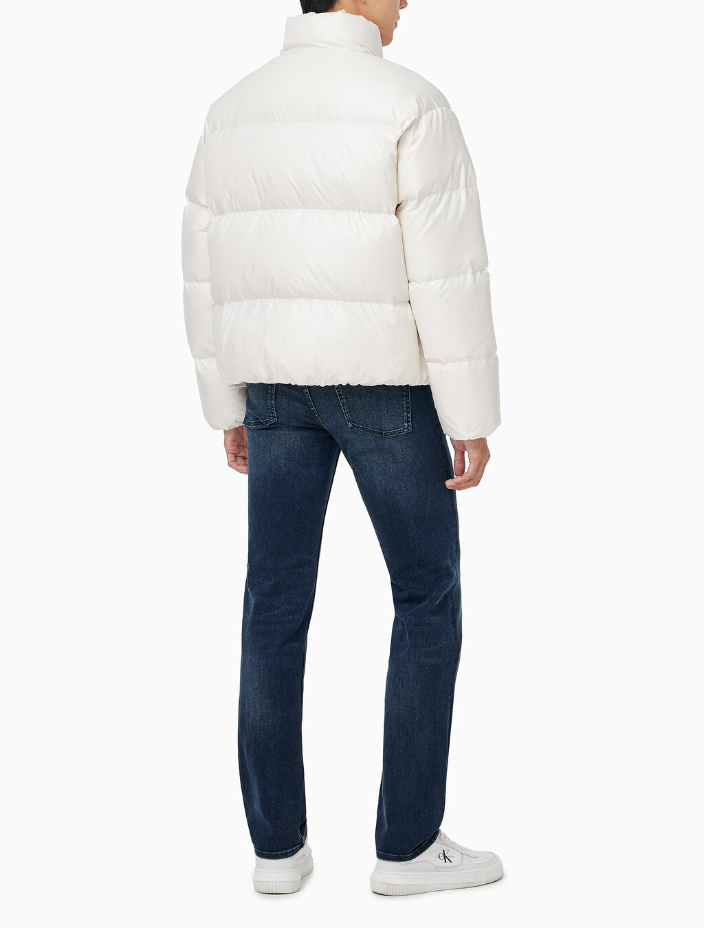 Buy 남녀공용 스탠드 카라 글로시 다운 푸퍼 자켓 in color WHITE